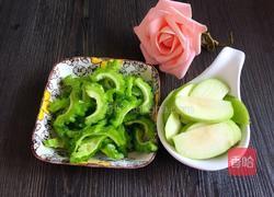 青苹果苦瓜冰饮的做法图解2