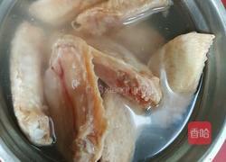 蒜香炸鸡中翅的做法图解1