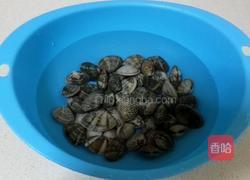 丝瓜炒花蛤的做法图解2