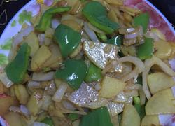 青椒葱头土豆片