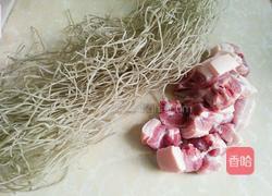 红烧粉丝五花肉的做法图解1