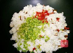芹菜香干炒饭的做法图解7