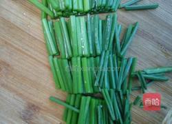 自发绿豆芽炒韭苔的做法图解3