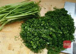 茴香鸡蛋饼的做法图解1