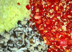 香辣香菇酱的做法图解1