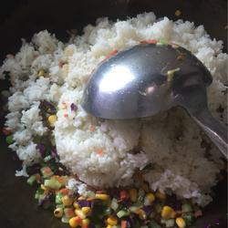 五彩蛋炒饭的做法[图]