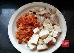 辣白菜豆腐汤的做法图解2