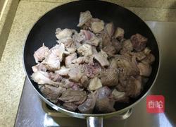 笋子烧牛肉的做法图解2
