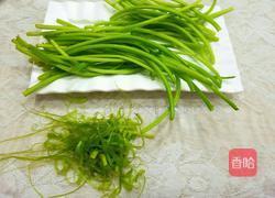 红薯梗炒五花肉的做法图解2