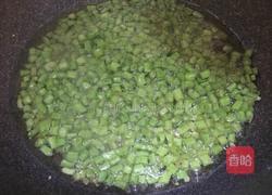 肉末豆角橄榄菜的做法图解3