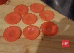 胡萝卜猪肉馅水饺的做法图解7