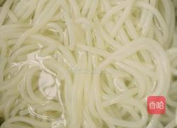 牛肉炒珍珠粉的做法图解1