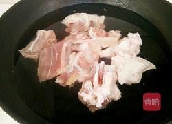 筒子骨海带汤的做法图解3