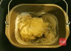 Spring Wreath Bread Recipe Illustration 3