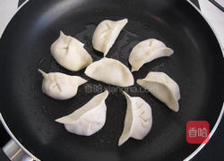 煎饺的做法图解5