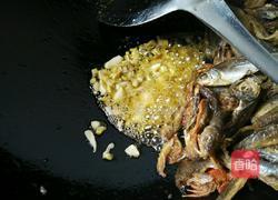 辣椒炒小鱼干的做法图解4