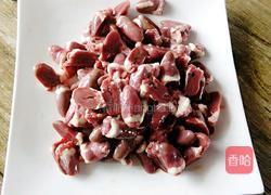 双椒炒鸡心的做法图解1