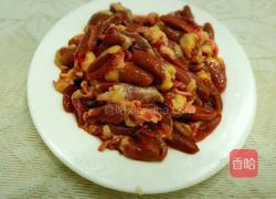 双椒炒鸡心的做法图解2