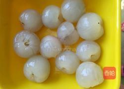 丝瓜炒荔枝的做法图解2