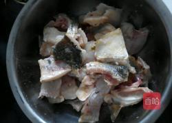 酸菜鱼的做法图解1