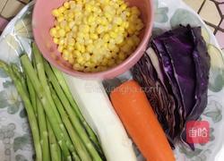 芦笋杂锦沙拉的做法图解1