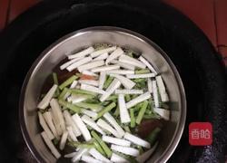 芦笋杂锦沙拉的做法图解3