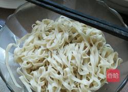 火腿蛋面的做法图解1