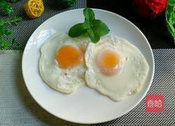 煎蛋（无油版）的做法图解4