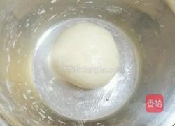 韭黄猪肉馅包子的做法图解2