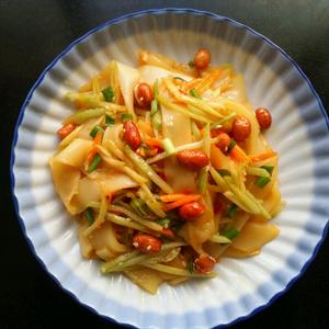 酸辣凉皮（简易版无需洗面粉）