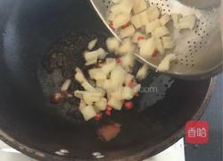 酱爆藕丁的做法图解3