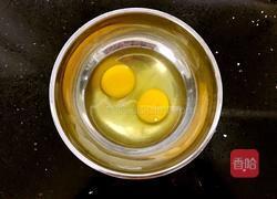 鸡蛋炒芦笋虾仁的做法图解3