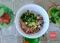 五花肉酿豆腐的做法图解2