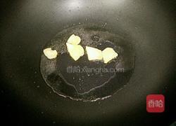 玉米胡萝卜炖脊骨汤的做法图解5