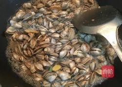 辣酱炒海瓜子的做法图解4