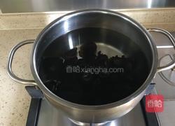 麻酱拌木耳的做法图解1