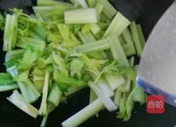 芹菜炒肉的做法图解4