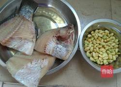 黄豆焖福寿鱼的做法图解1