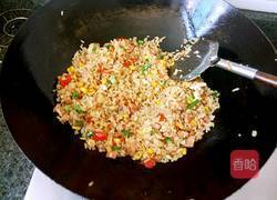 玉米火腿粒炒饭的做法图解8