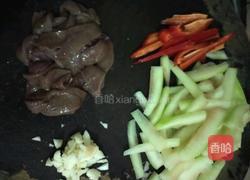 西瓜皮炒猪肝的做法图解3