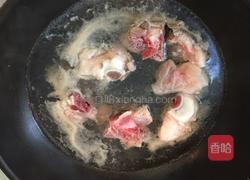 山药马蹄猪骨汤的做法图解2