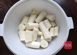 山药马蹄猪骨汤的做法图解4