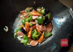 甜椒炒火腿肠的做法图解6