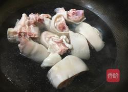 红烧猪蹄的做法图解1