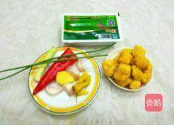 鸭血烧油豆腐的做法图解1