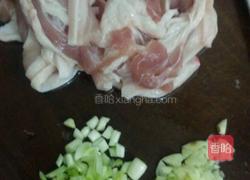 土豆炖茄子的做法图解1