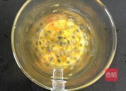 蜂蜜百香果果汁的做法图解3