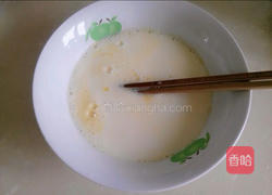 格格牌牛奶鸡蛋羹的做法图解2