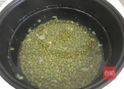 山黄皮煲绿豆海带汤的做法图解4