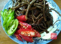 素炒茶树菇的做法图解1
